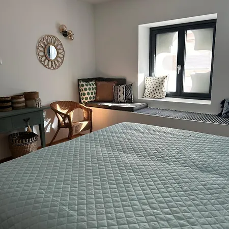 Cosy In The Heart Of Old Town Apartment